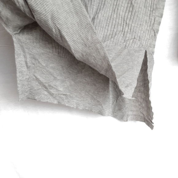 KAARI BLUE Ribbed Long Sleeve V-Neck Asymmetrical Hem Sweater Dress Size Medium - Picture 6 of 9